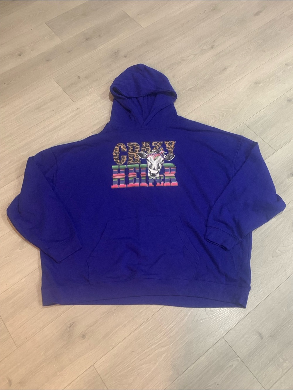 Brand New No Boundaries Women’s Crazy Heifer Cow Blue Hoodie Size 3XL